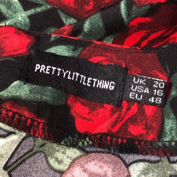 PrettyLittleThing Floral Plunging Neckline Long Sleeve Dress - 16 - Picture 4 of 8